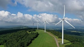 Investment managers resist short-term profits from fossil fuels image